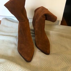 Bleeker & Bond camel suede booties